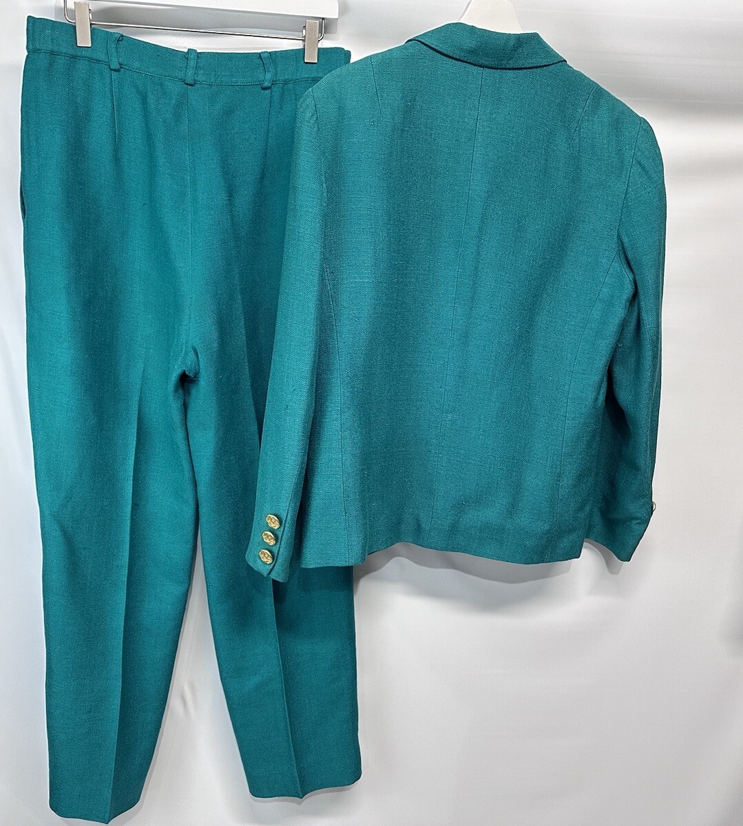 Ann May Vintage 80’sPant Suit 100% Silk Emerald Green Jacket SZ 12 & Pants Sz 14