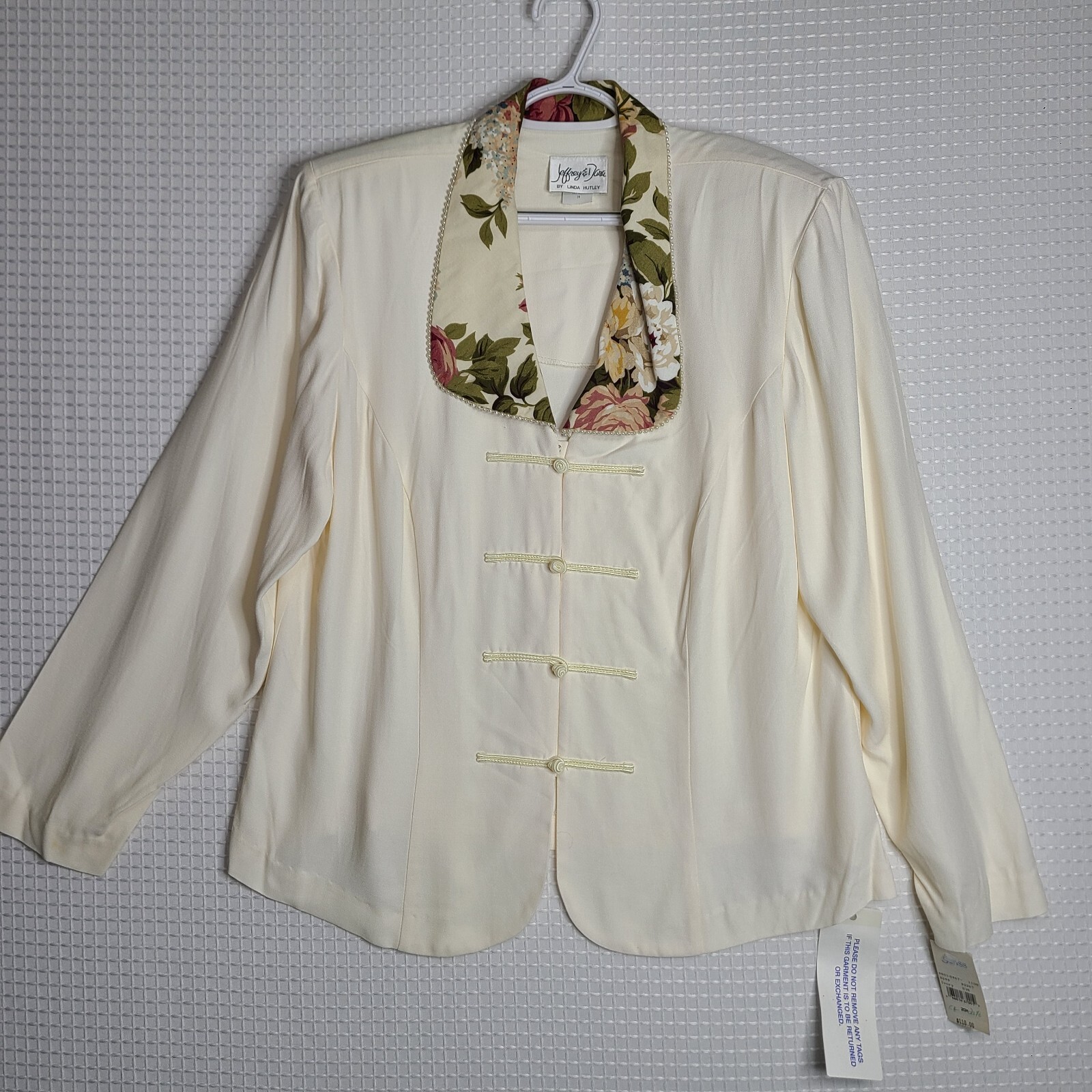 NWD Vtg Jeffrey & Dara Linda Hutley Womens Sz 20 Ivory Asian Long Sleeve Blazer
