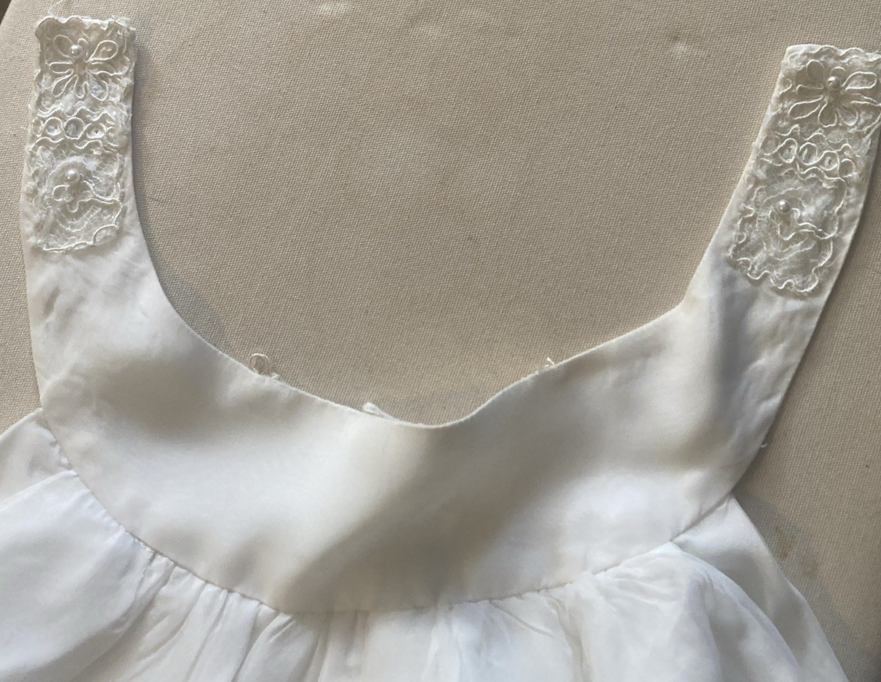 Vintage Custom Handmade Wedding Dress w/ Train & Veil – 1960s