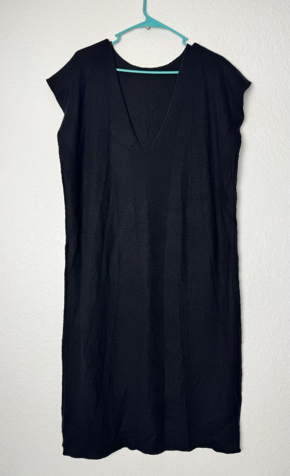 New Zoran Vintage Designer Cashmere Silk Sleeveless, Boat Neck Black Knit Dress