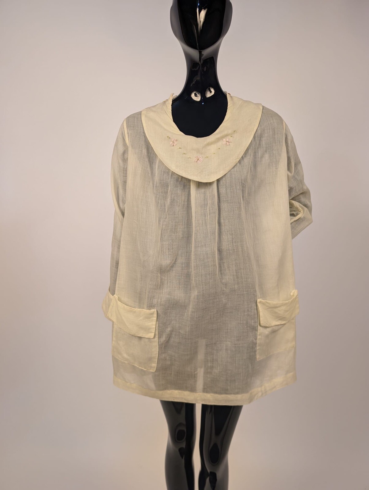 FLAPPER 1920’S PALE LEMON YELLOW SMOCK TOP W TURNED PATCH POCKETS EMBROIDERY