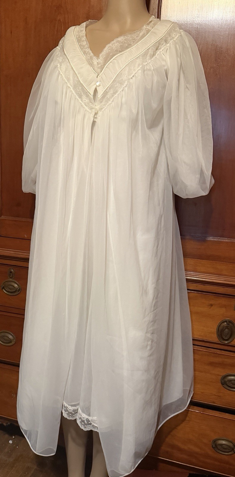 Vintage 1950’s Laros Bridal Goddess Empire Waist Peignoir Dressing Gown Robe Set
