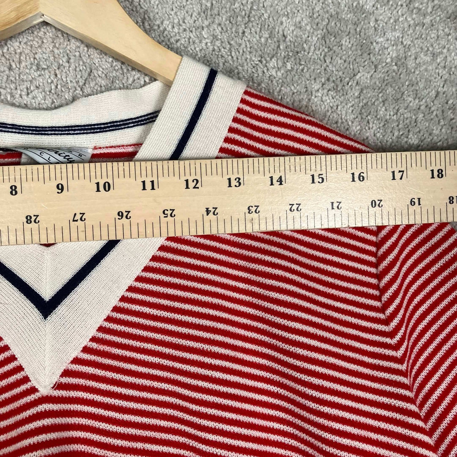 Vintage 80s Knit V-Neck Nautical Red White Striped Short Sleeve Sweater Retro