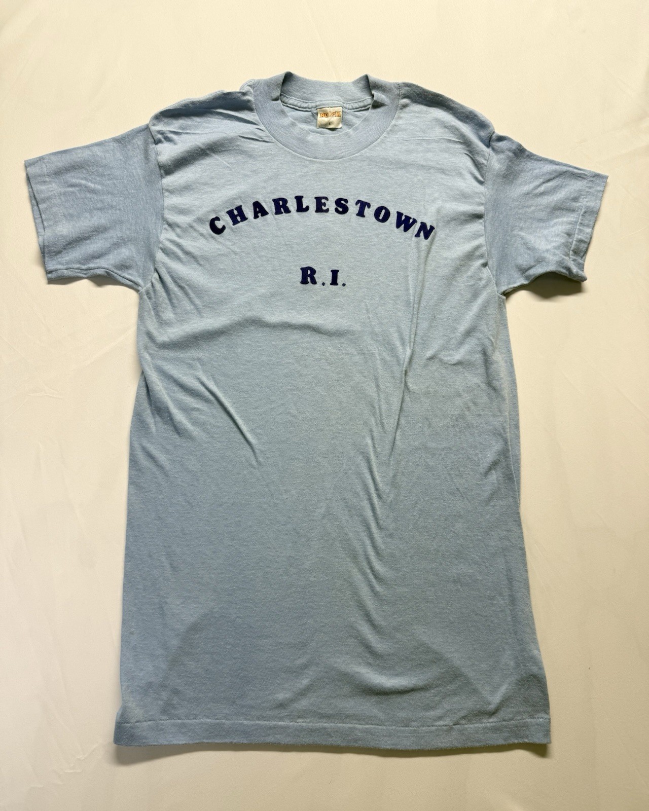 Vintage 80s Charlestown RI T-Shirt Light Blue Roach Tag L USA Single Stitch