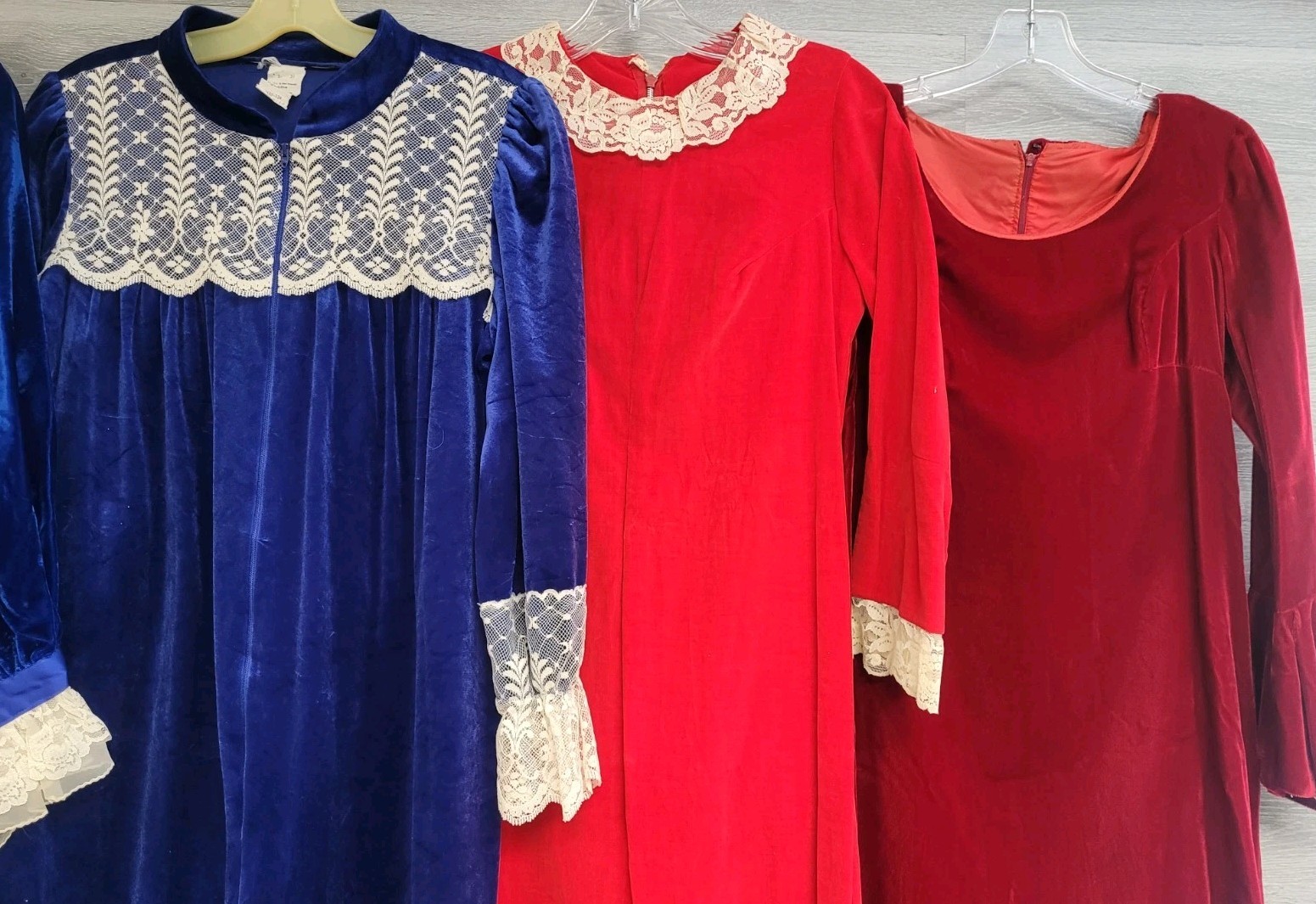 WOMENS LOT OF 24 VINTAGE VELVET DRESSES 40s 50s 60s 70s LACE RUFFLES MINI MAXI