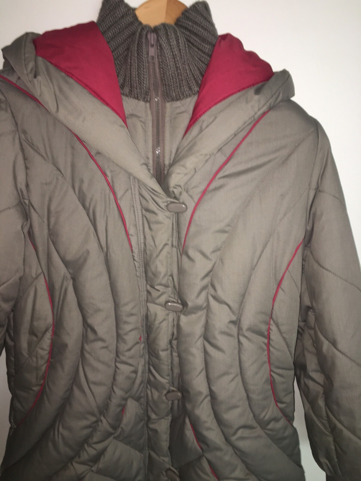 VTG Foxland by Lanson Down Puffer Quilted Coat 80s Gray Maroon Hood Womens Sz S