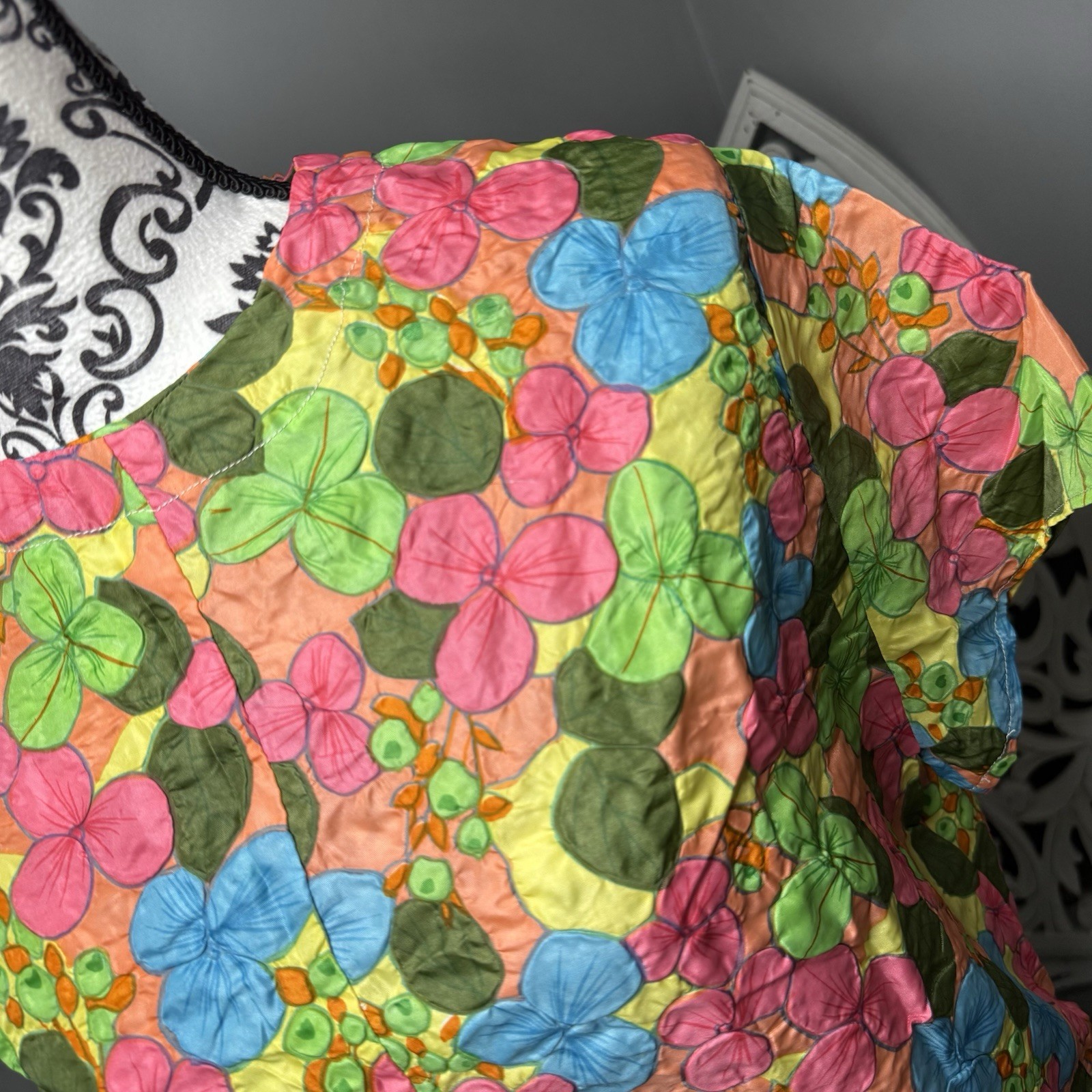 VINTAGE Boho Neon Floral Short Sleeve Dress Size Medium Hippie Retro 60s 70s