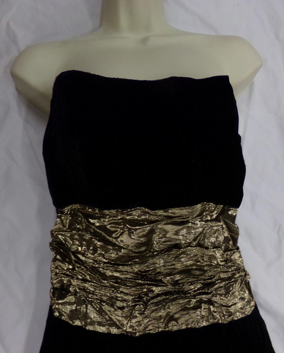 Vintage 80’s Chenelli Womens Size 6 Black & Gold Velvet Sleeveless Dress