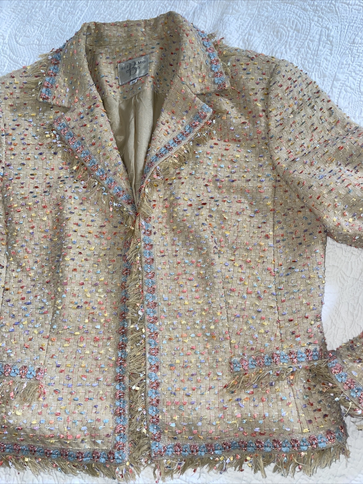 Bergamo Studio Beige Cream Tweed Blazer Size 10 Cropped Confetti Jacket Fringe