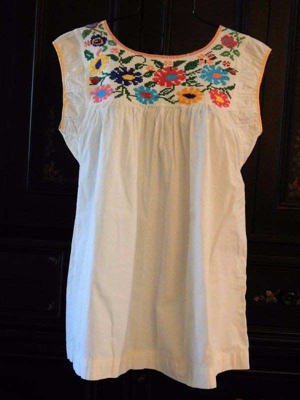 VINTAGE TOTONAC /Vera Cruz MEXICAN TOP~Colorful Cross Stitching EMBROIDERY