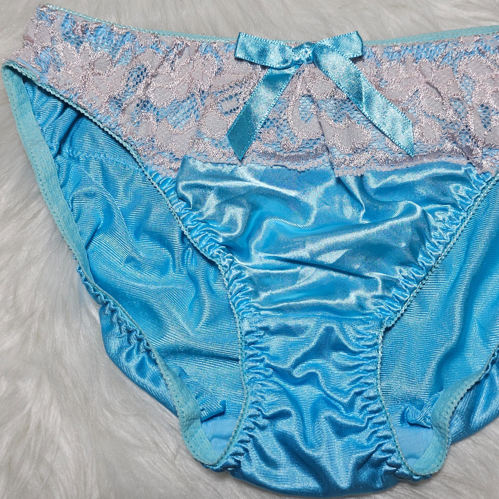 VTG Nylon Satin Panty Silky Blue Bikini Sissy Lace Brief Size Small Hip 32-36″