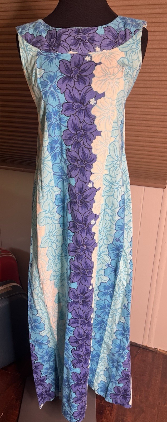 Vintage Barcloth Hawaii Dress Size s With Gathering In Back Blue Floral (read)