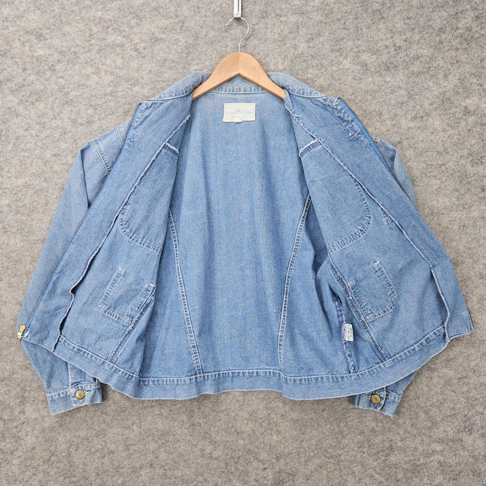 Sergio Valente Women’s Blue Denim Jacket Size M 100% Cotton Zip Up Vintage 80s