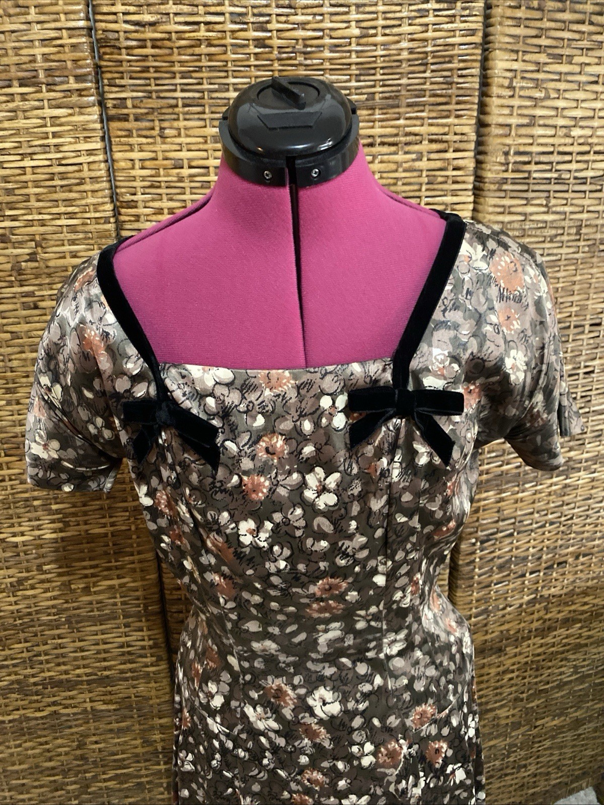 Vintage EUC Bloomfield by Cirilo Satin Velvet Bow Trim Pin Up 40s 50s Small