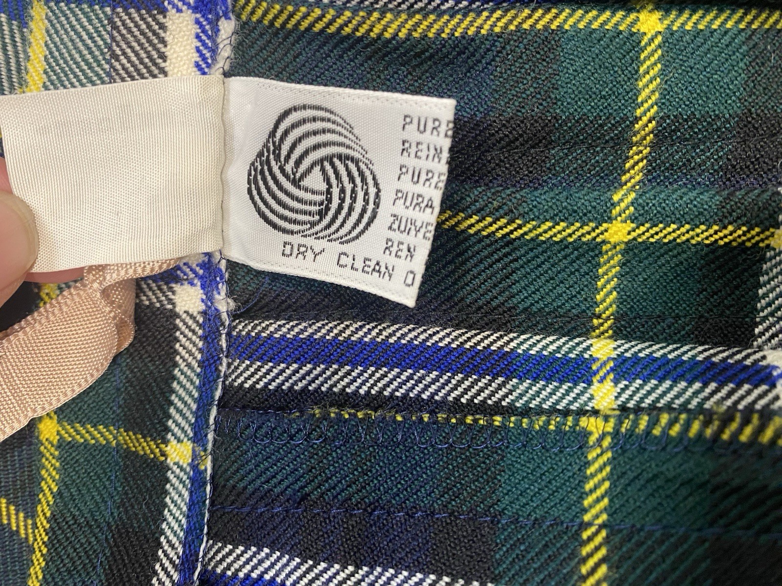Vintage Tartan Skirt SIZE SMALL 8 plaid blue green kilt buckle midi pleated