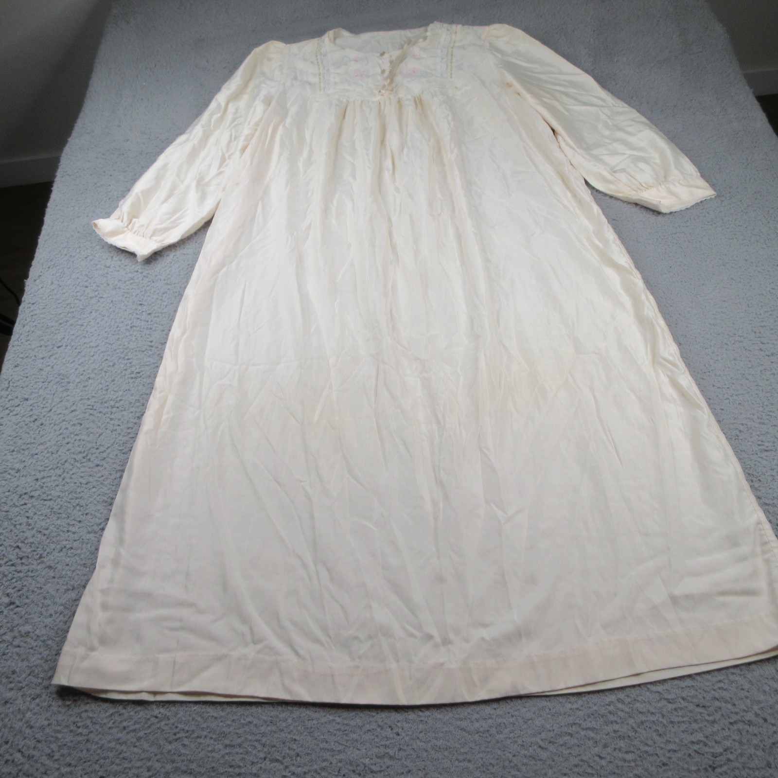Vintage Lady Barbizon Nightgown Womens XL Beige Long Sleeve Sleepwear