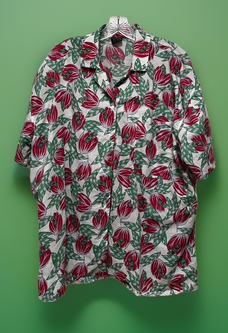 Vintage 80s 90s Generra Women’s Large White Cotton Blend Polo Camp Shirt Tulip