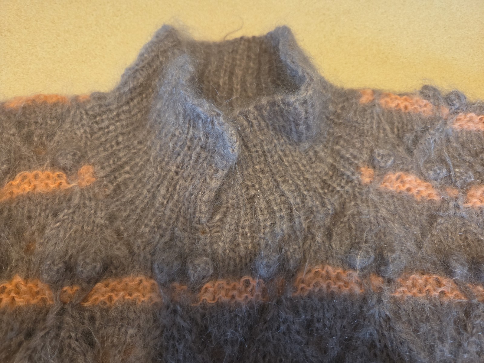 ​Vtg Hand Knit Mohair Sweater Popcorn Stitch Striped Fuzzy Mock Neck Slouchy SM?