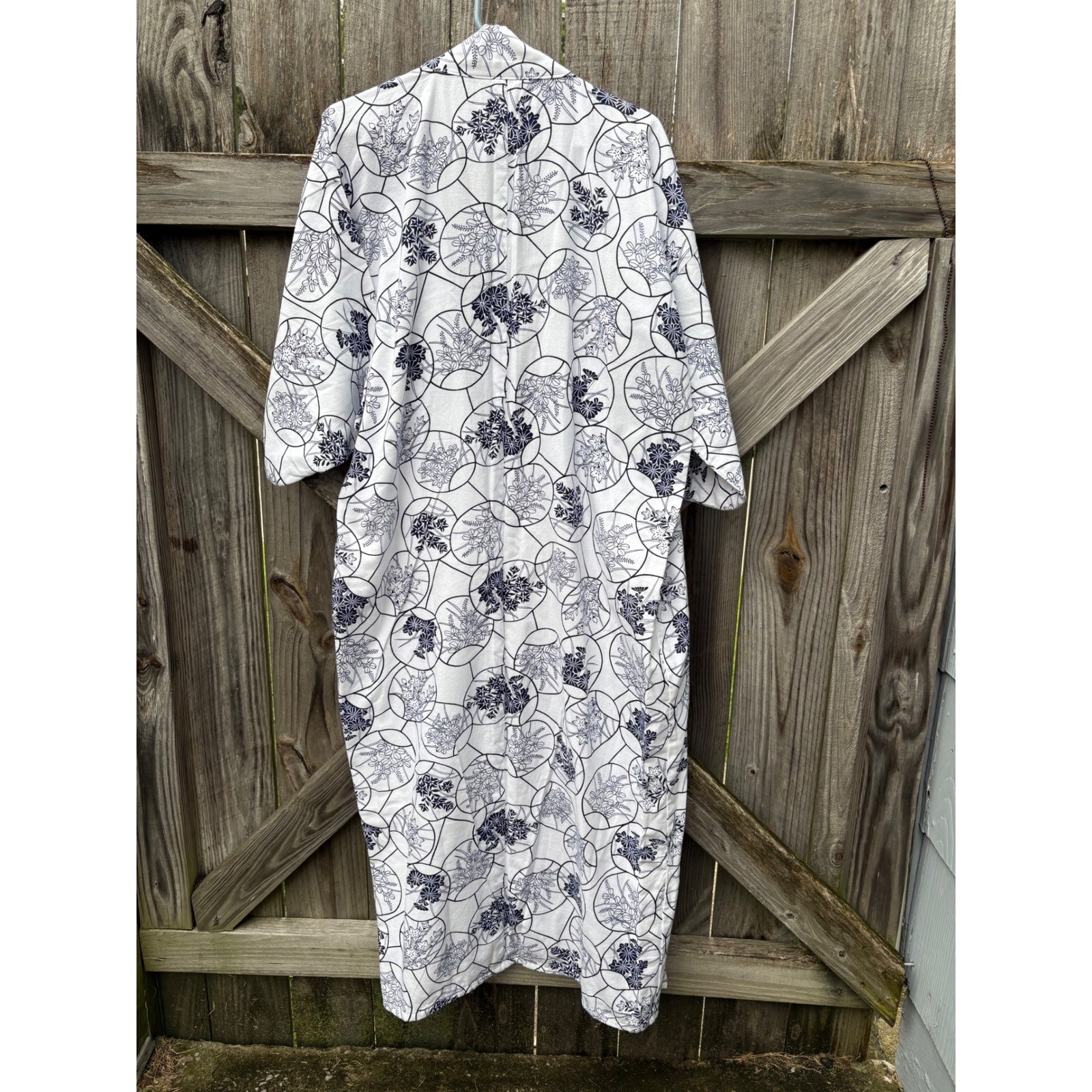 VTG Japanese Yukata Kimono Robe Navy Blue White Floral Cotton Made in Japan L