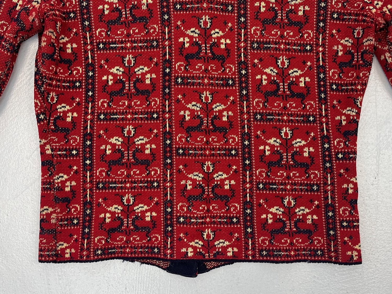 1940s Catalina Jacquard Floral Deer Novelty Print Wool Red Sportswear Sweater