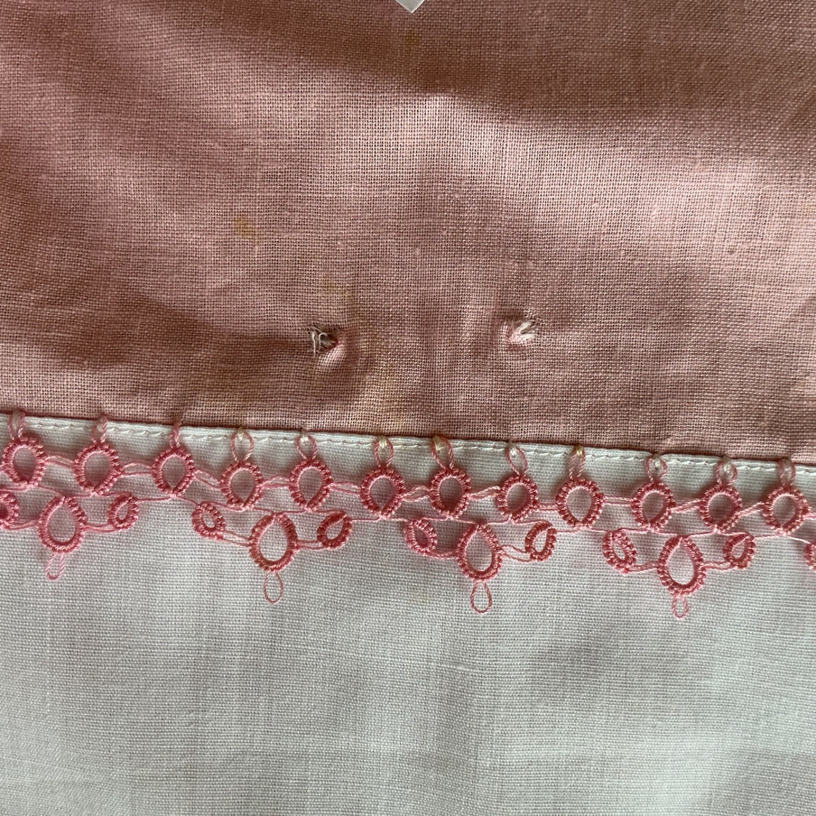 Vintage Pink and White Apron With Handmade Tatted Lace and Pockets