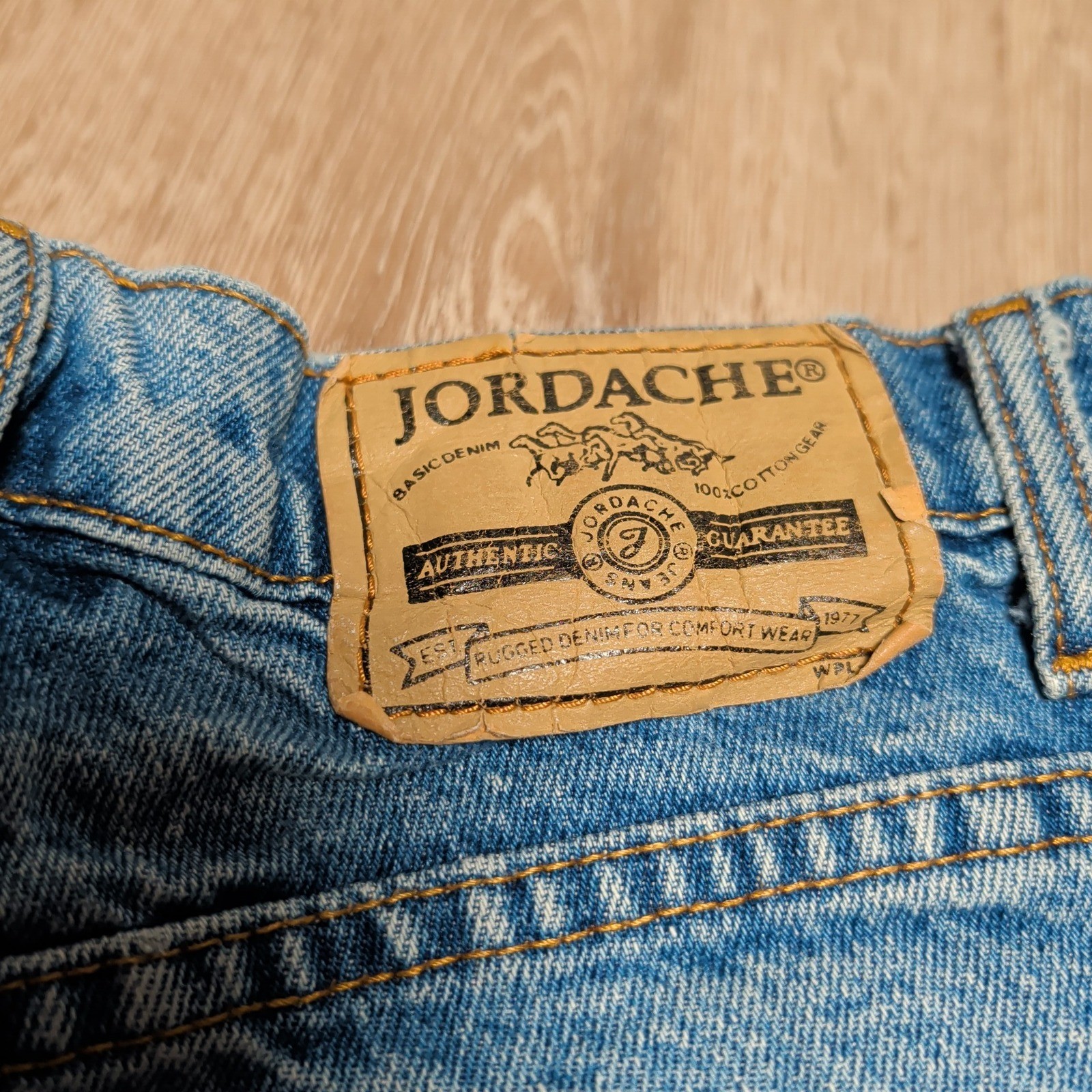 Vintage Jordache High Waisted Denim 3″ Shorts Medium Wash Cut Off Blue 9/10 Y2K