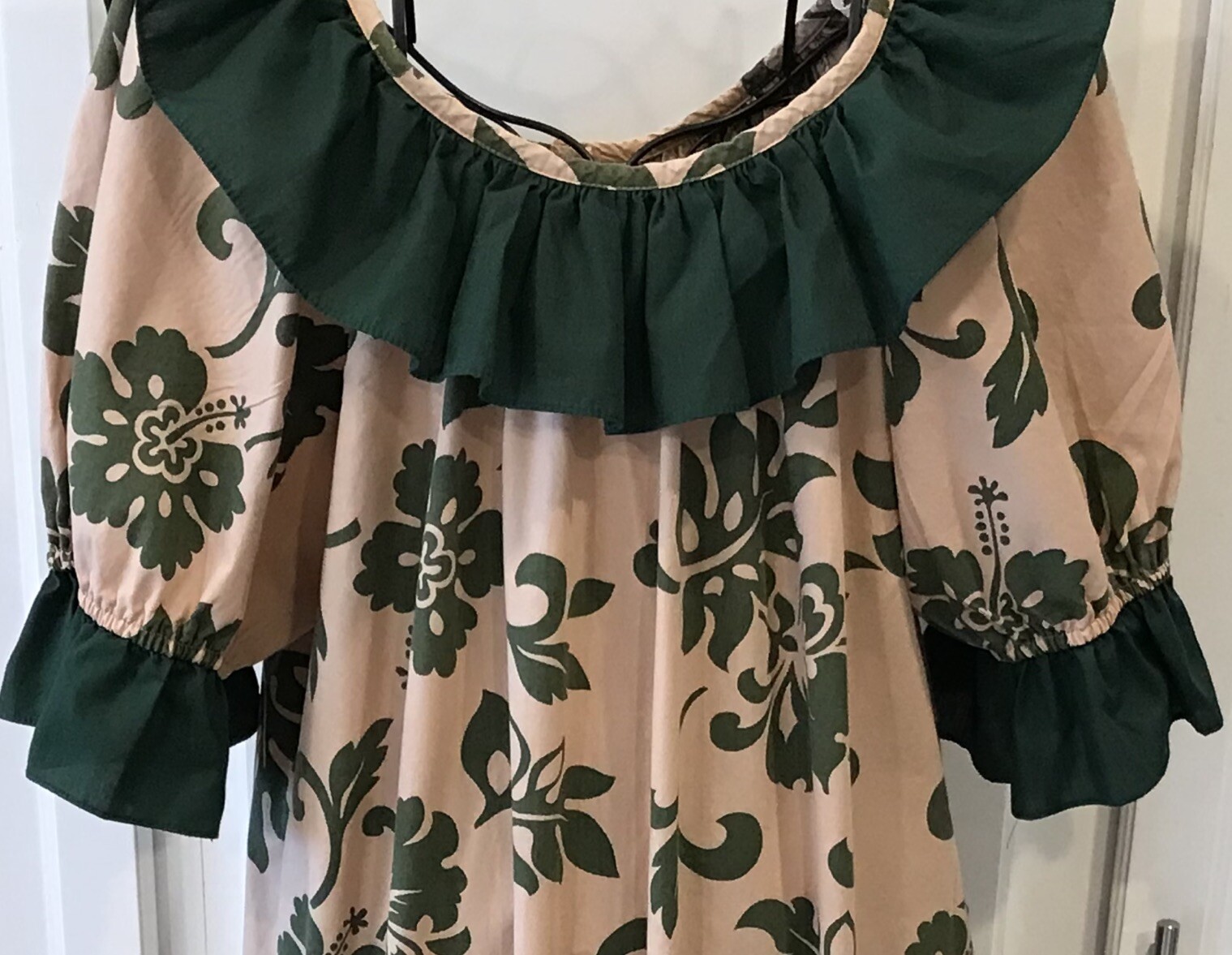 Vintage Lucky You Hawaii Pink Beige & Green Ruffle Hem Puff Sleeve Maxi Dress 2X