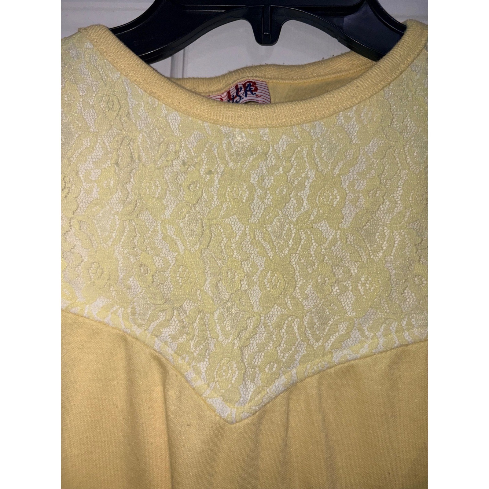 Vintage Club USA Yellow Lace Yoke Dolman Sleeve Banded Hem Top Womens Tag Worn