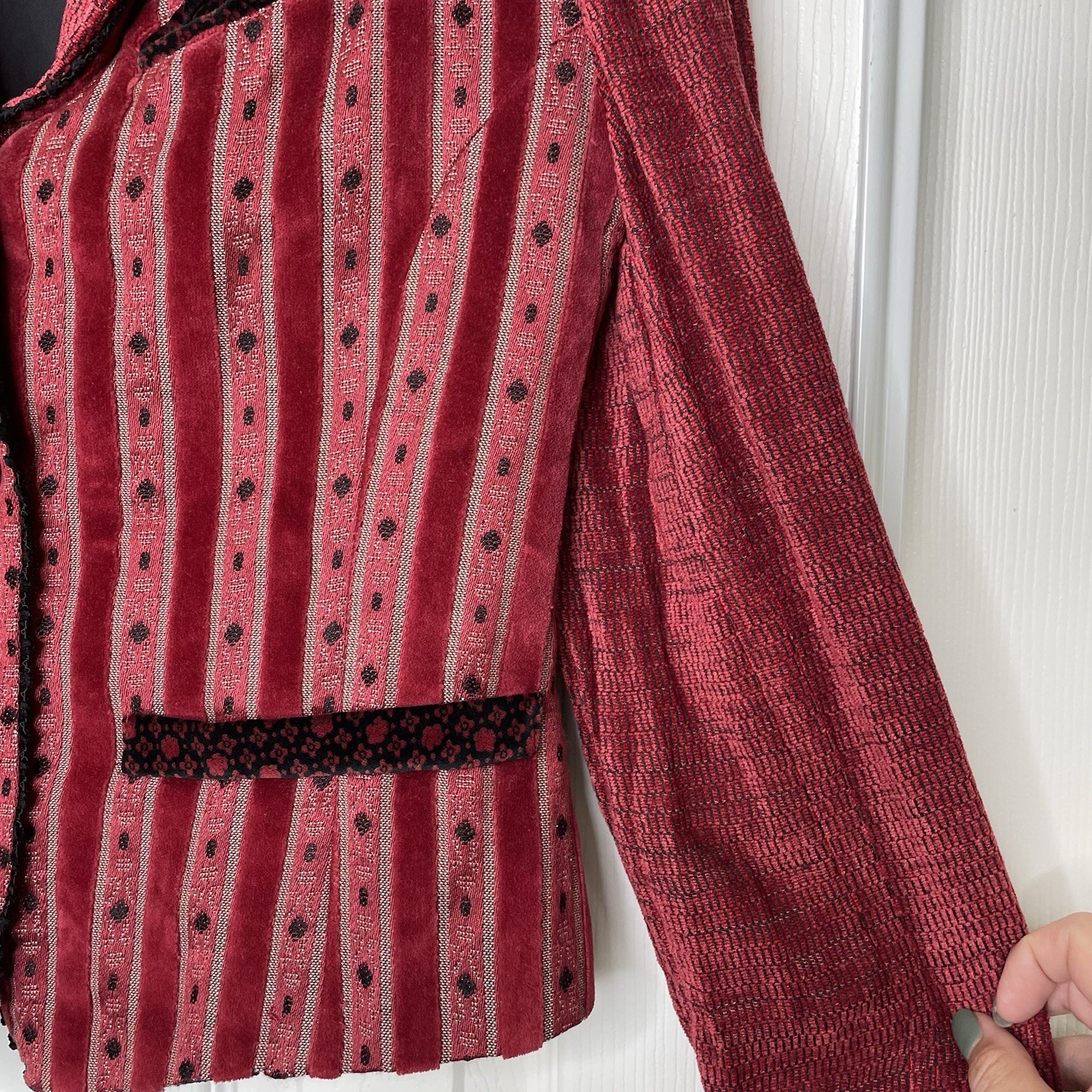 Vintage Canvasbacks Lutton & Horsfeld Burgundy Velvet Stripe Jacquard Blazer 4