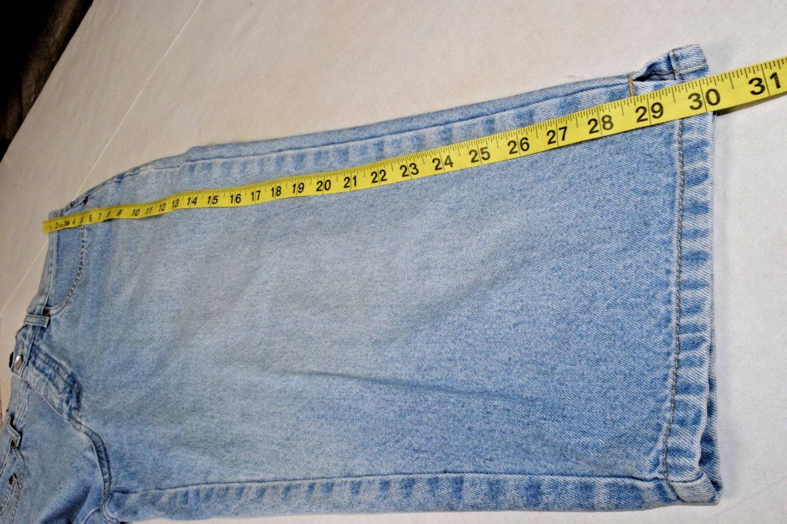 Vintage Jeans Bill Blass Petite Easy Fit Capri Size 8 90s Blue High Waist Taper