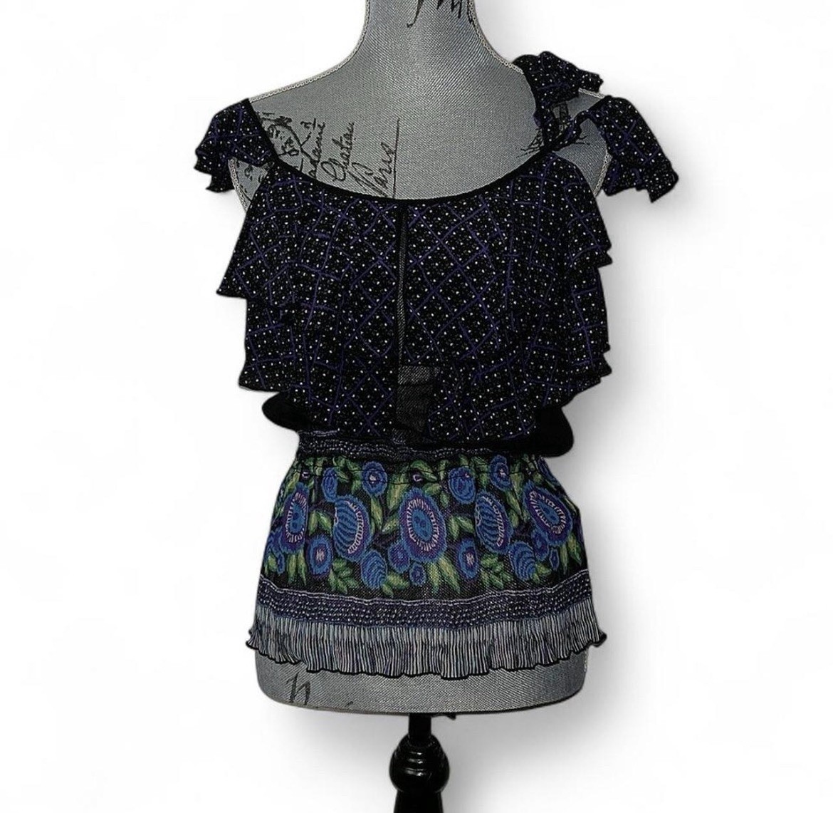 RARE Anna Sui Spring 2011 Runway 100% Silk Ruffle Top – Mixed Print – Size 8