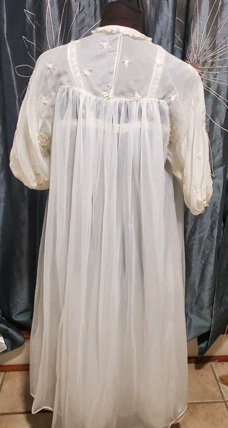 Mid-Century Vintage Lady Leonora 60’s Sheer Lace Nightgown Robe, EUC