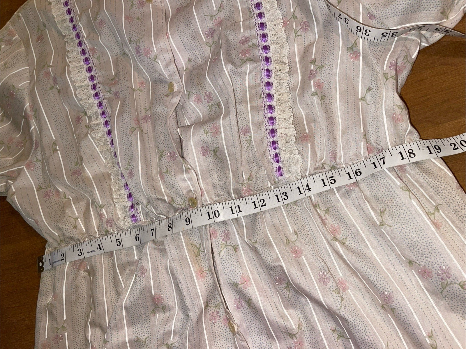 Vintage Long Nightgown Satin Granny Cottagecore Women XXL Flower Detail
