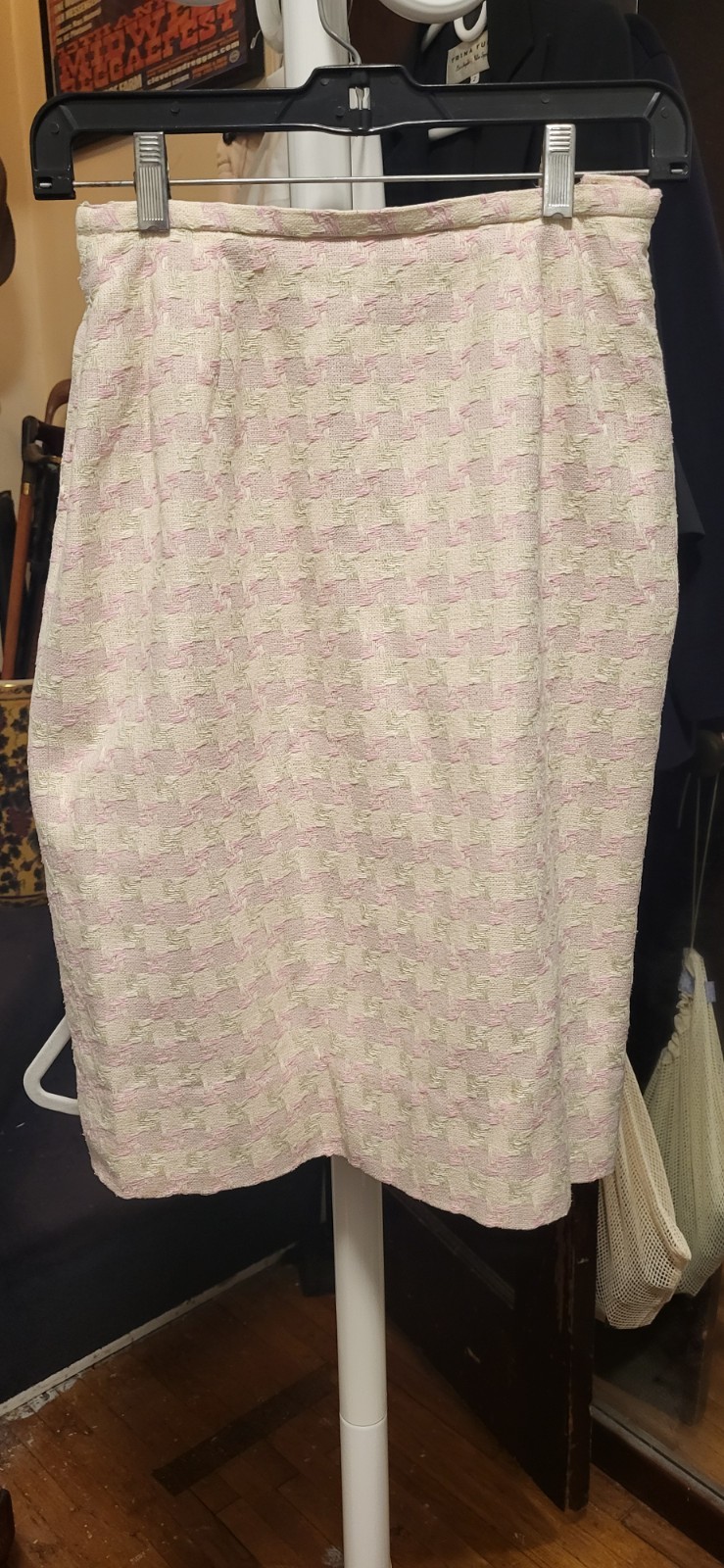 Vintage JAEGER Great Britain Pink & Beige Silk Tweed Jacket (6)& Skirt (8) Suit