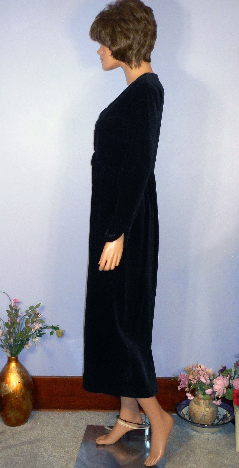 Lovely Vtg ‘80s Laura Ashley Black Velvet Witchcore Dress w Fancy Beadwork, 6