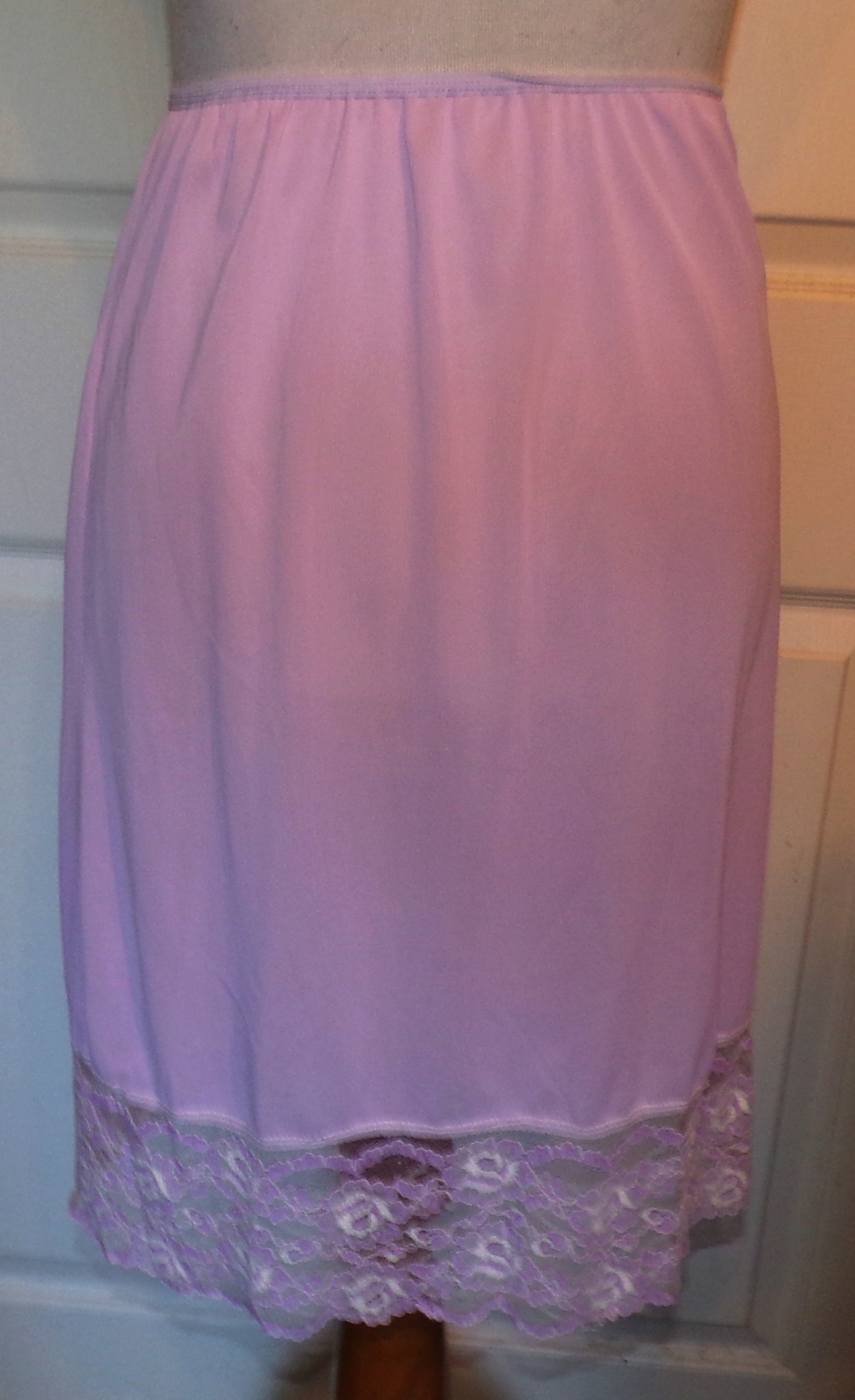 Vintage Lavender Purple Nylon Half Slip Raycrest Small 5 Lace Trimmed
