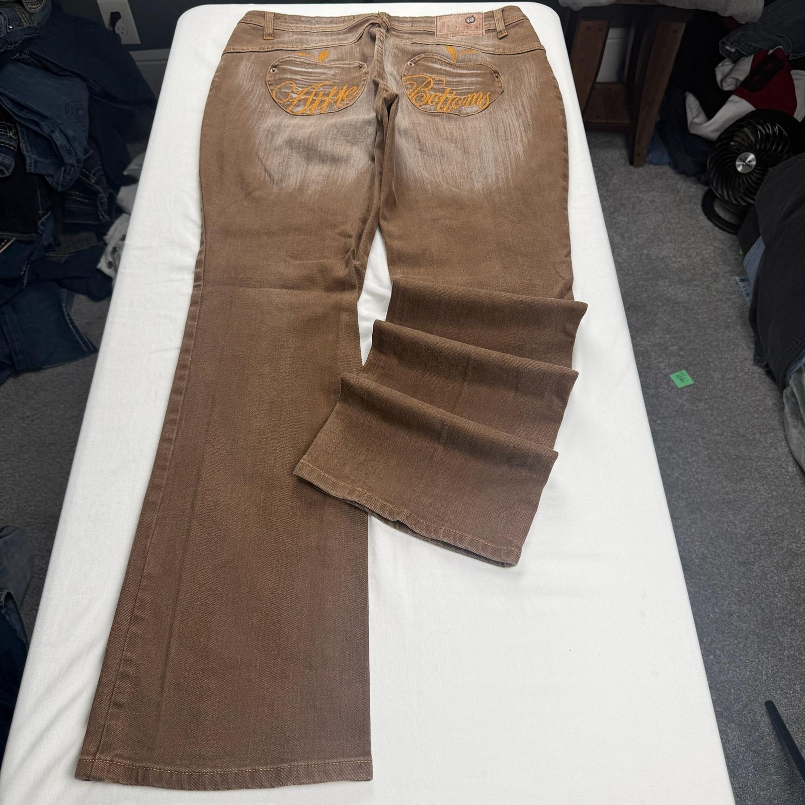 Apple Bottoms Jeans Womens 24/32 Brown Bootcut Embroidered Denim Pants Casual