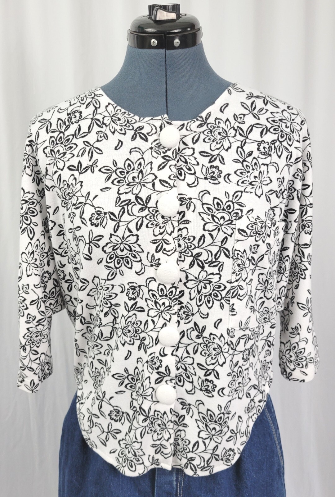 Vintage Currants White Cropped Batwing Top w Black Florals Size Large
