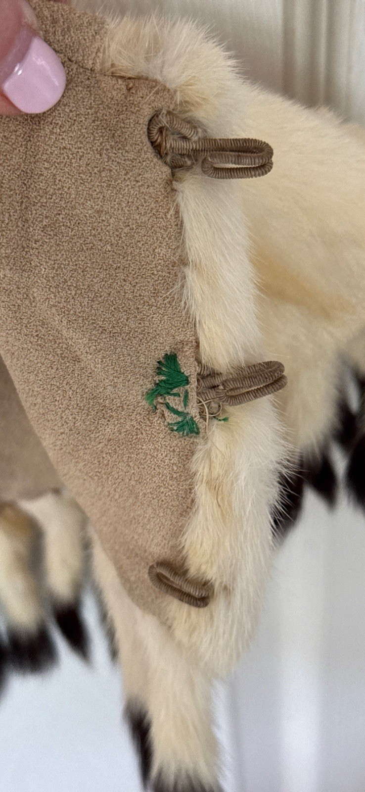 Vintage Ermine Fur Stole Champagne Blonde Color With Dark Brown 45 Tails