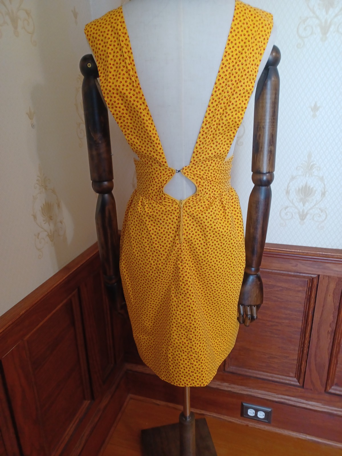 Vintage 1960s Handmade Yellow Floral Micro-Mini Mod/Hippie Pinafore Dress