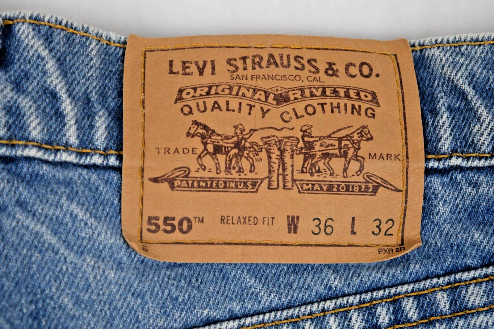 Vintage Levis 550 Fade Jeans Relaxed Actual 33 x 30 90s Made USA c.1997