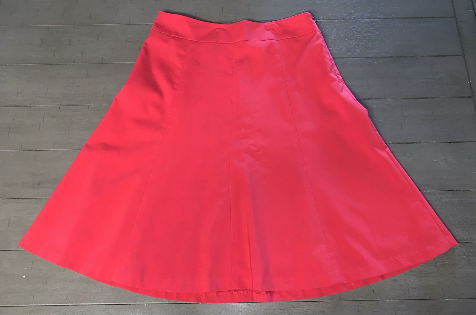 A8 80s COVINGTON STRETCH RAYON BLEND RED FLAIR MINI SKIRT SMALL/6 SIDE ZIP