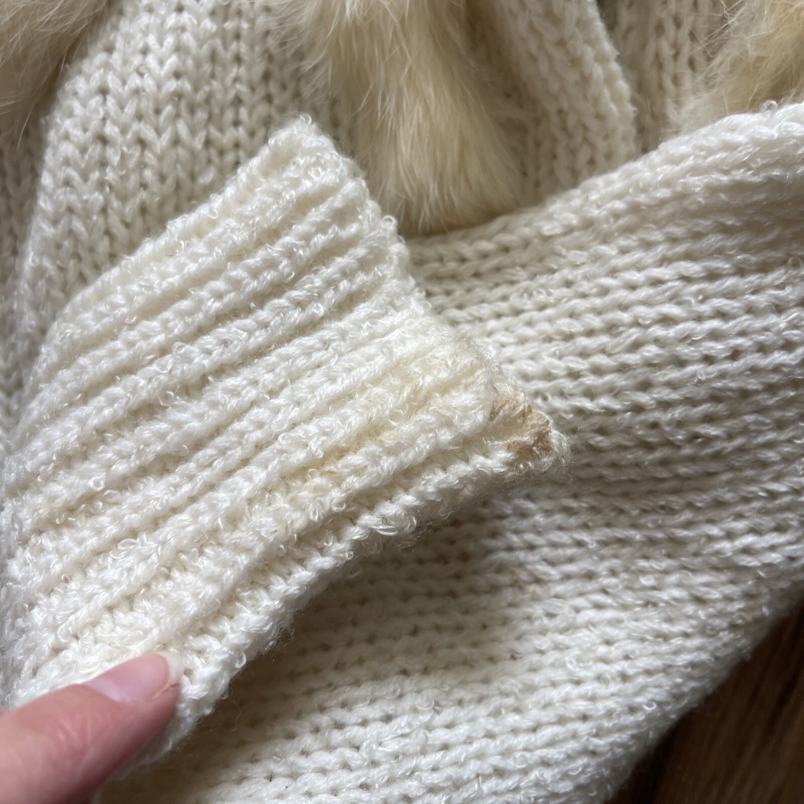 Vintage Currants By Jeri-jo Cream Fur Accented Acrylic Sweater SZ M