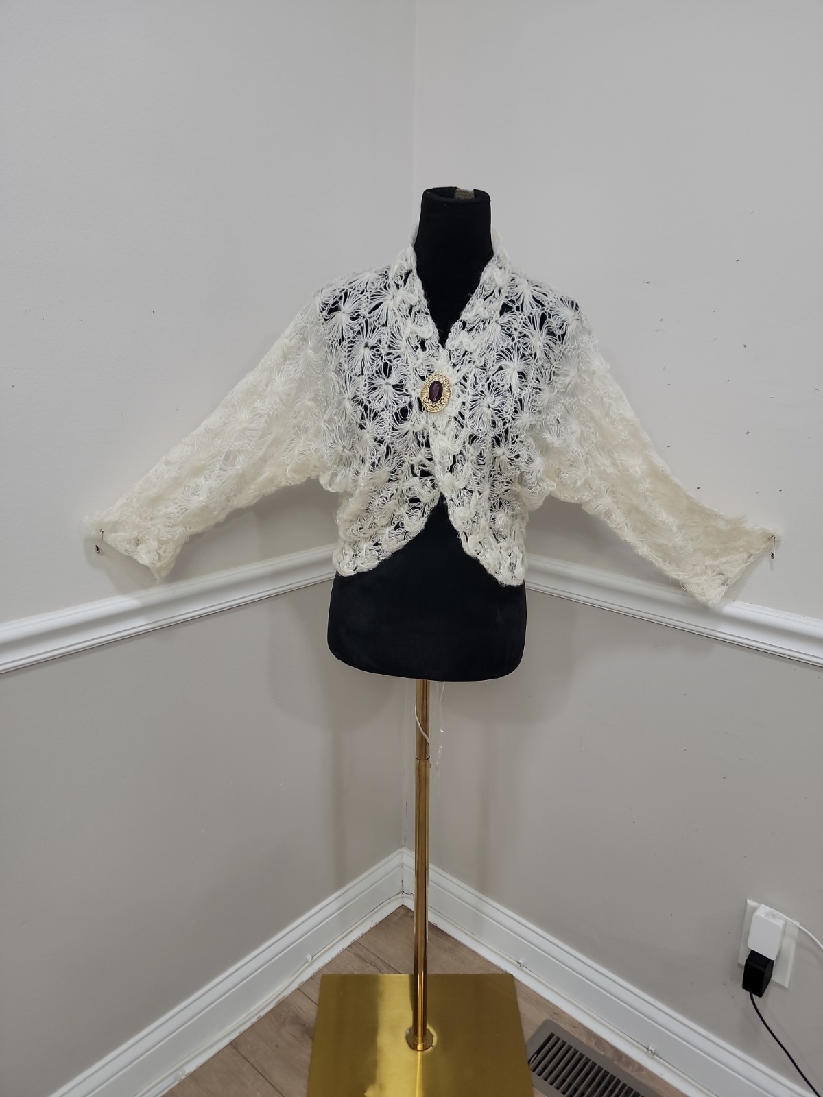 VTG’70s Made in Japan Hand Made Acrylic Crochet Bolero Victorian Style Cardigan.