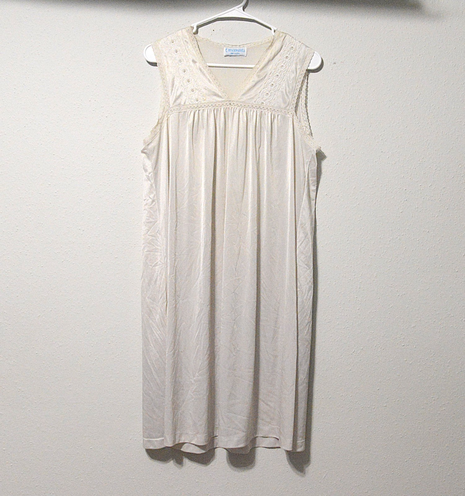Dainty White Vintage Slip Dress with Lace size Medium 1970’s Retro Silky Dress