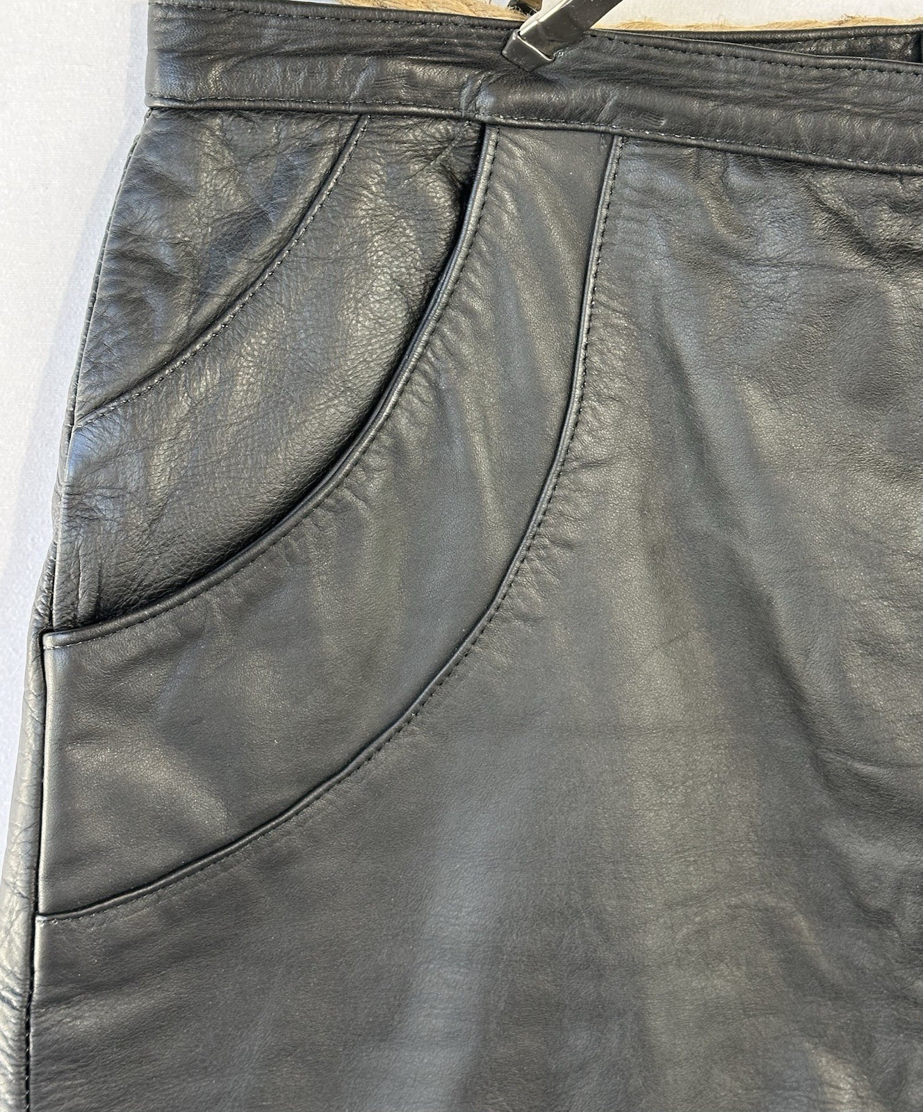 VTG Leather Knee Skirt Black Retro Grunge Women’s Sz M/L (see measurements)