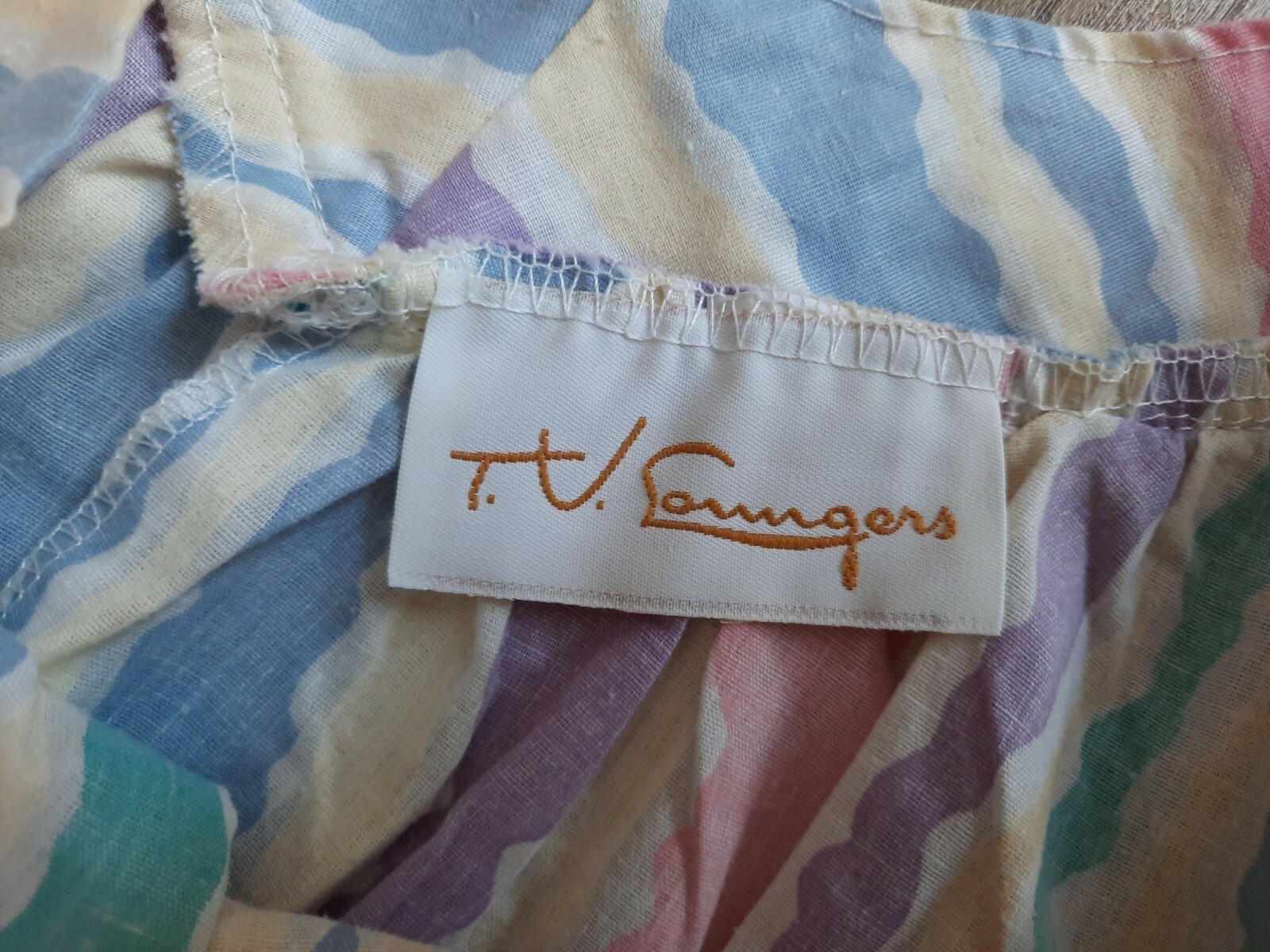 VTG TV Loungers Dress Muumuu Size M Sleeveless V-Neck Below Knee Ruffle Pocket