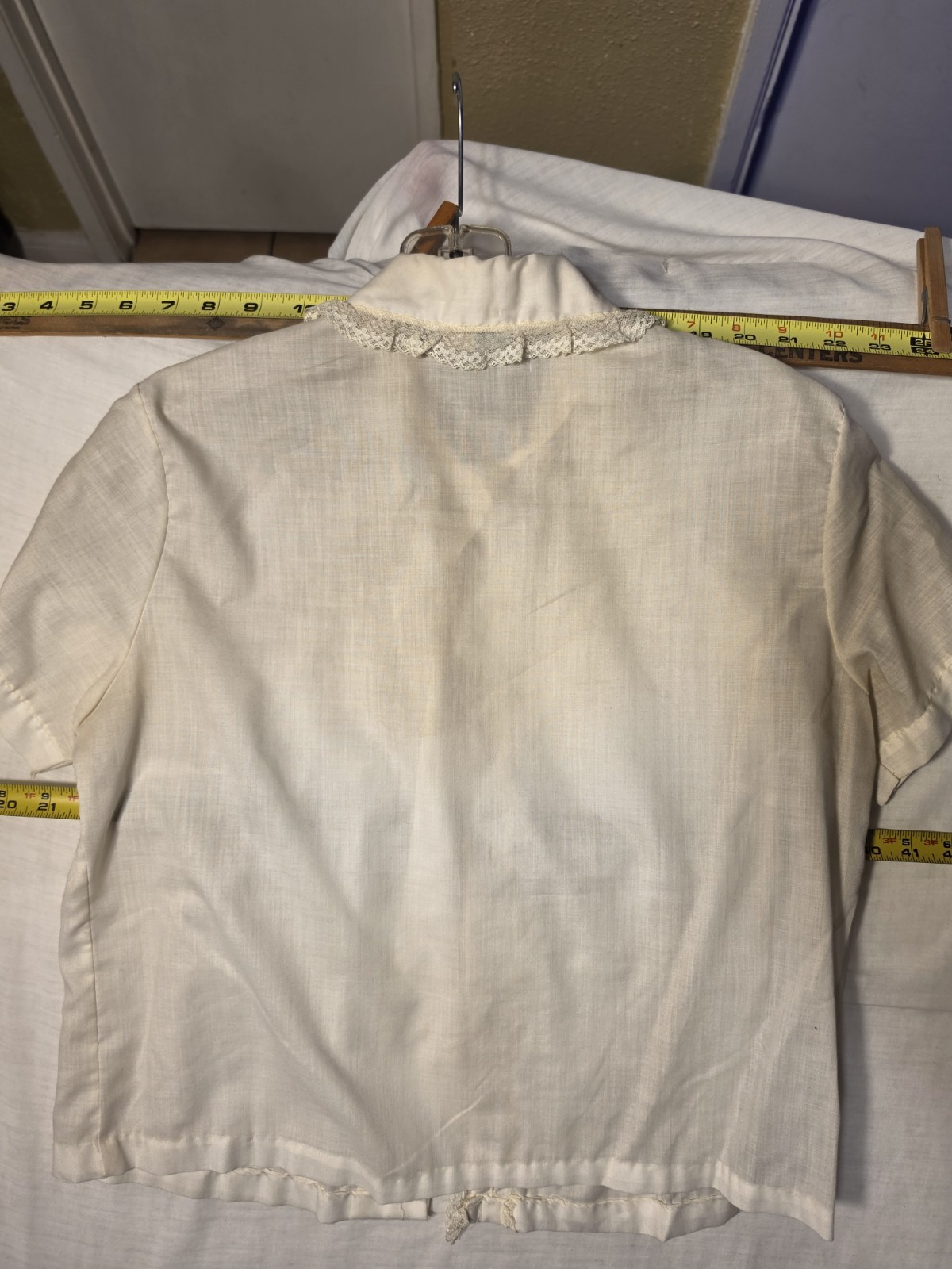 ILGWU Vintage Ivory Button-Front Blouse Short Sleeves Lace Collar, Size 36