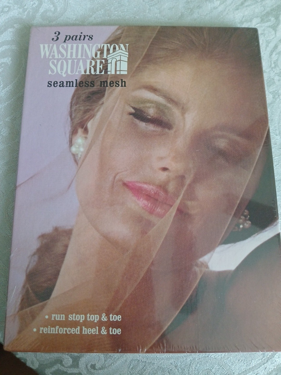 Washington Square 3 Pair Box Seamless Mesh Nylon Stockings Vintage Never Opened