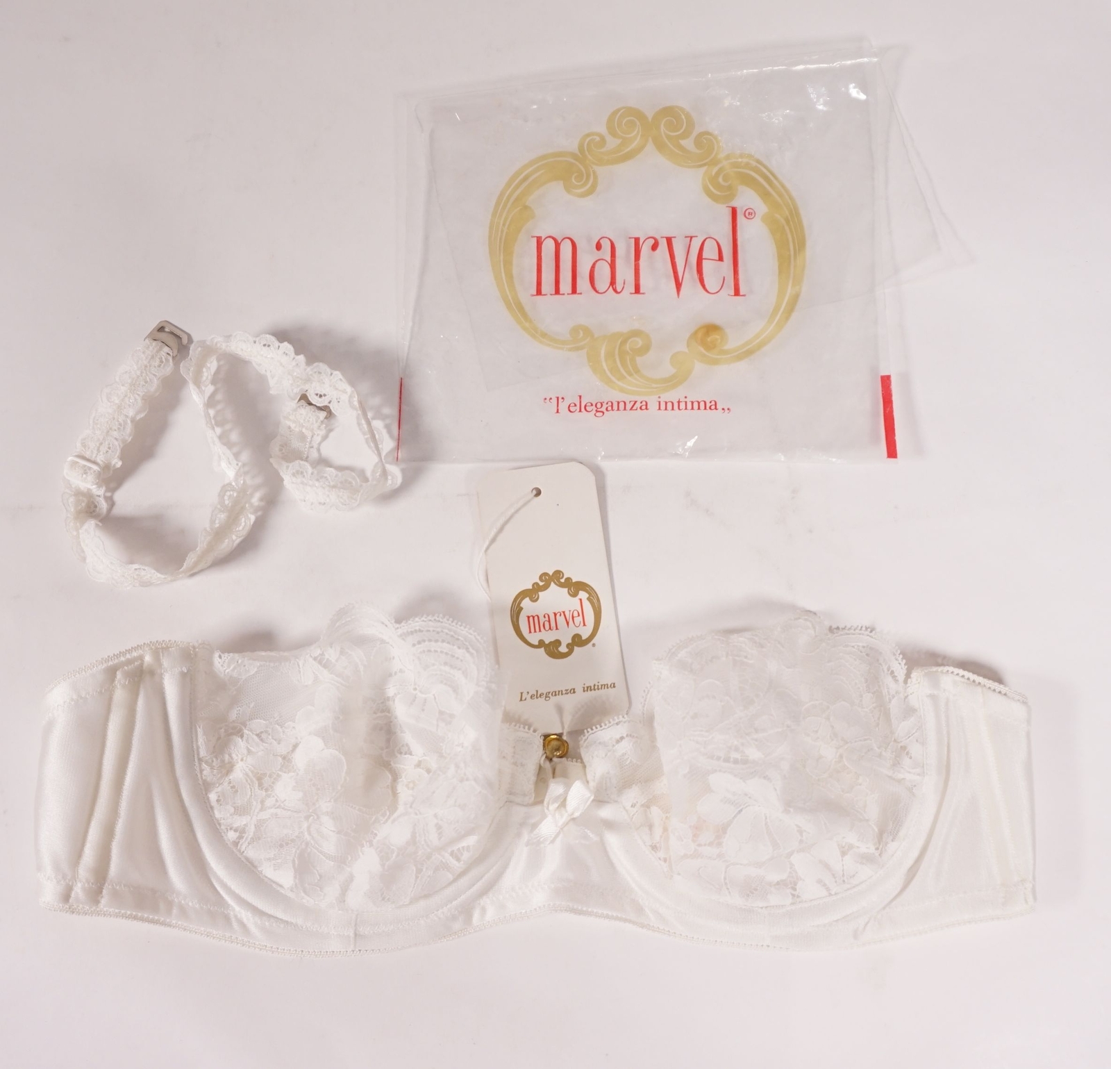 True Vintage Marvel Italy Women’s Sexy Halter Bra White Size 40 w/ Original Box